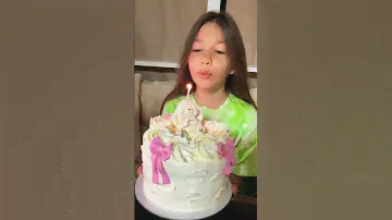 Поздравляем нашу Анечку @anna.granina с Днем рождения 🥳 Любим ❤️ #10лет #birthdaygirl