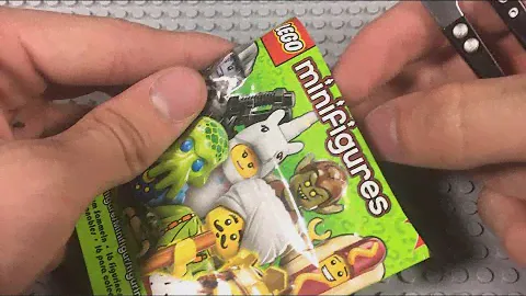 Лего минифигурка из 13 серии!! / Lego minifigures series of 13 !!