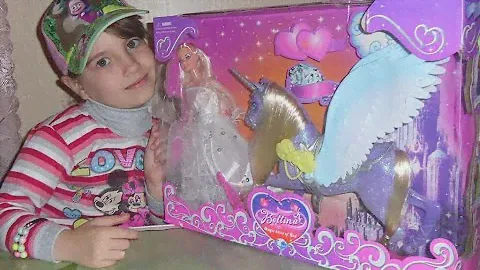 Открываем Игровой Набор Принцессу и Единорога с Кариной
