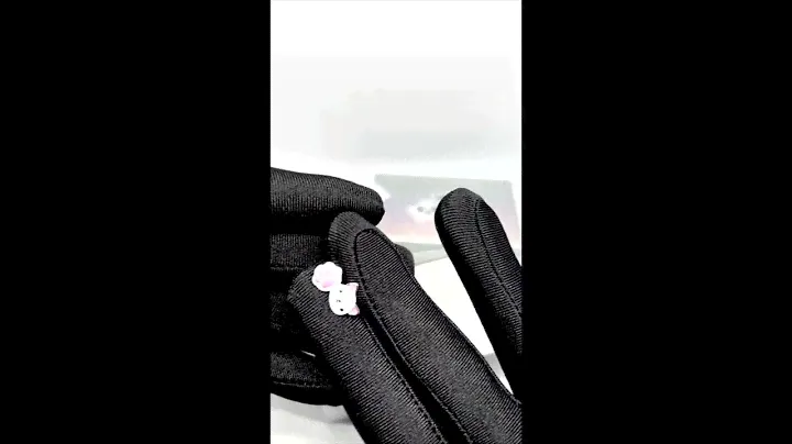 Серьги пусеты котик с лапкой  Umi Stars